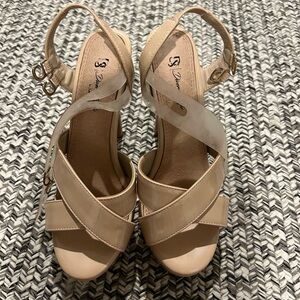 Diverse Style platform shoes